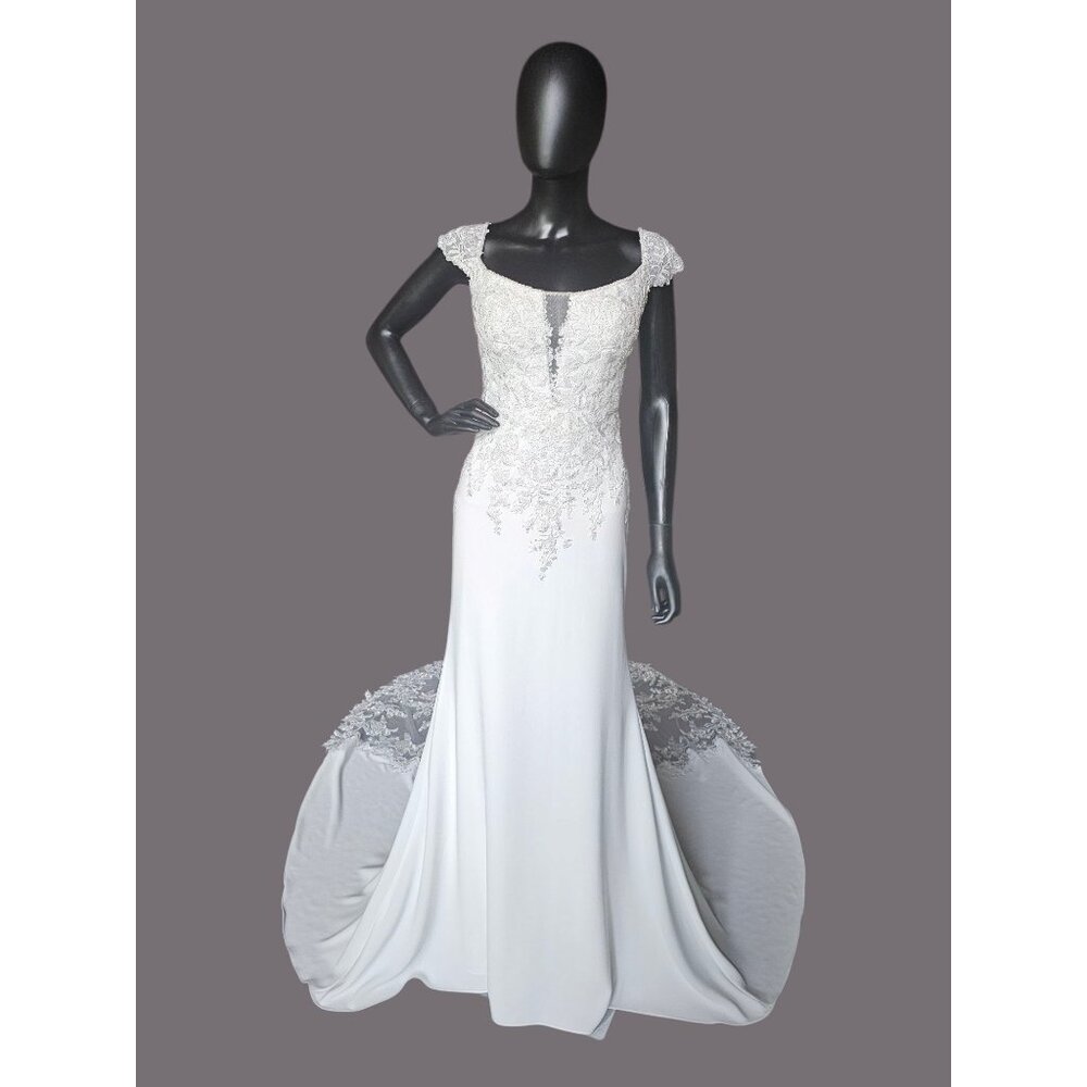 NWOT Ivory Crepe Fitted Cap Sleeve Wedding Gown - Mori Lee